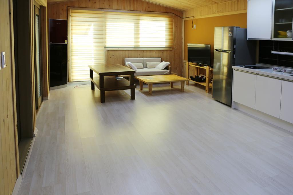 Haevichi Pension Seogwipo Ngoại thất bức ảnh