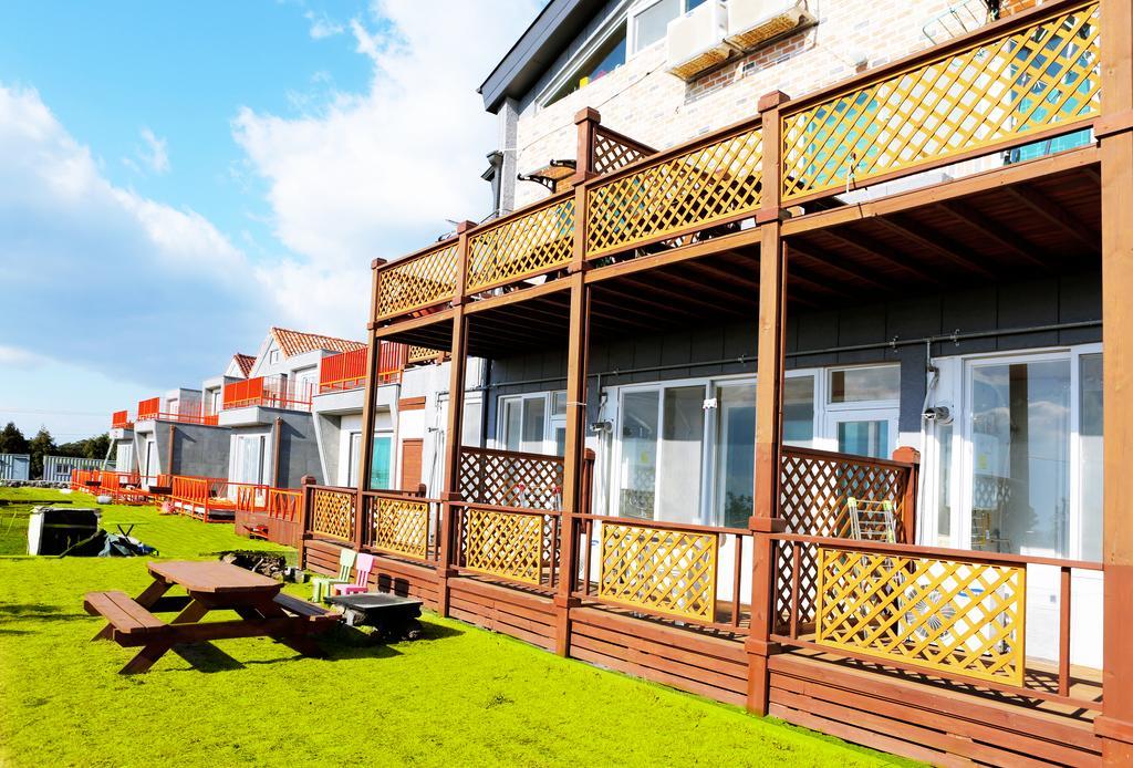 Haevichi Pension Seogwipo Ngoại thất bức ảnh