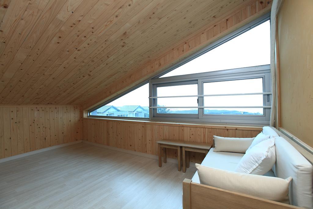 Haevichi Pension Seogwipo Ngoại thất bức ảnh