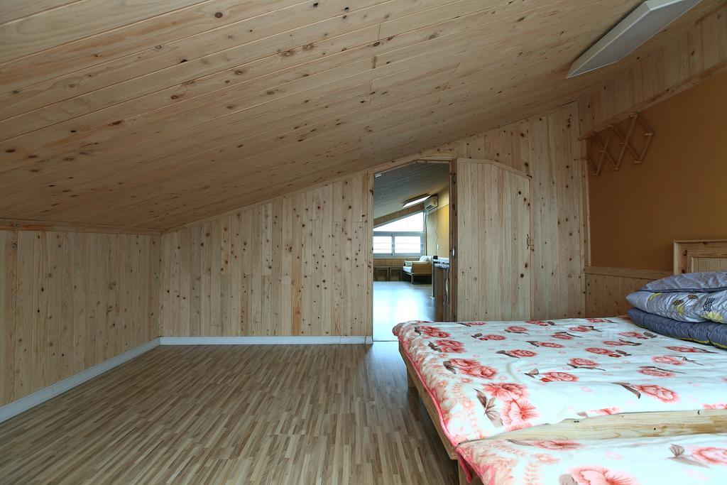 Haevichi Pension Seogwipo Ngoại thất bức ảnh